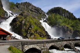 cascada de Latefossen